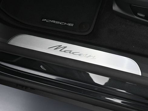Certified 2025 Porsche Macan Electric RWD image 16
