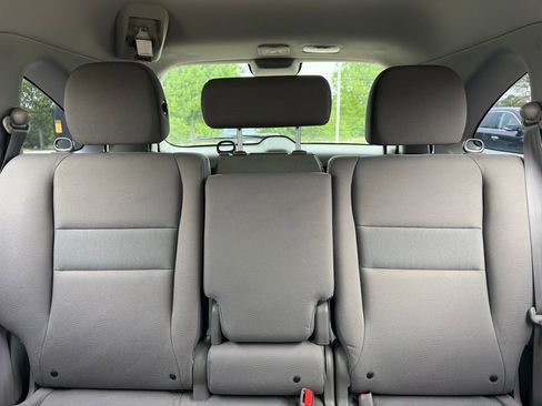 Used 2010 Honda CR-V LX image 16