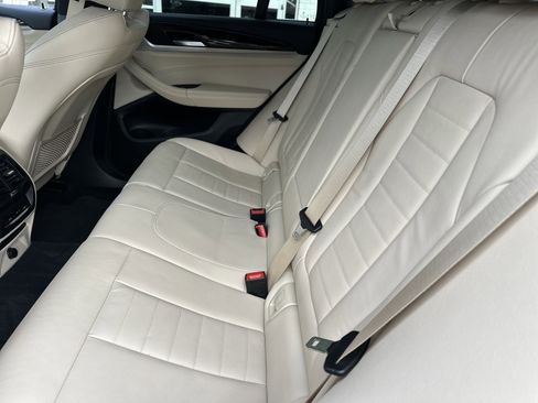 Used 2019 BMW X4 xDrive30i w/ Premium Package image 12