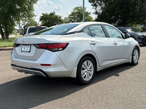 Certified 2020 Nissan Sentra S FWD image 2