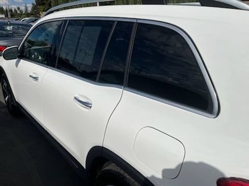 Used 2025 Mercedes-Benz GLB 250 image 6
