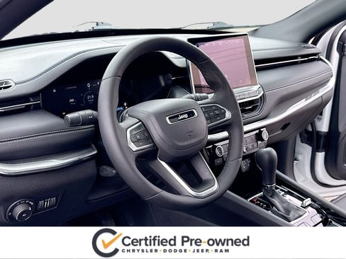 Used 2024 Jeep Compass Limited w/ High Altitude Package image 4
