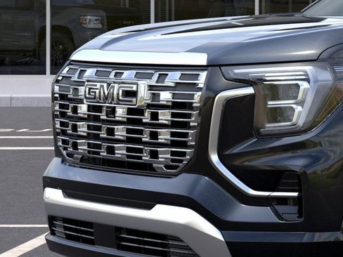 New 2026 GMC Terrain Denali w/ LPO, Black Badging Package AWD/4WD image 13