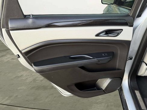 Used 2014 Cadillac SRX Luxury w/ Driver Awareness Package image 22