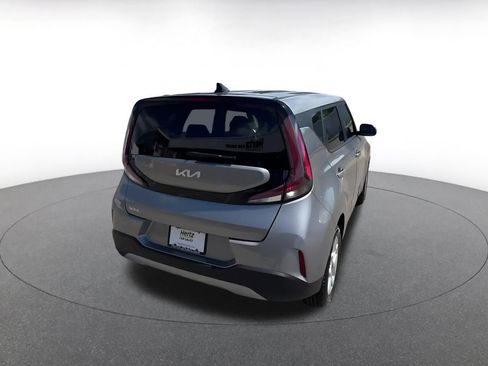 Used 2025 Kia Soul LX w/ LX Technology Package FWD image 14
