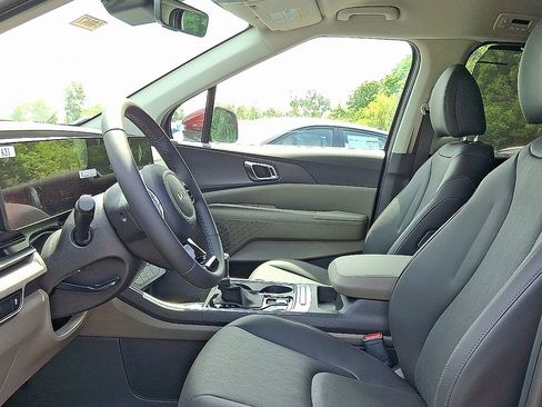 New 2026 Kia Carnival EX image 14