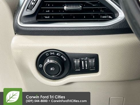 Used 2018 Chrysler Pacifica Limited w/ Advanced Safetytec Group image 20