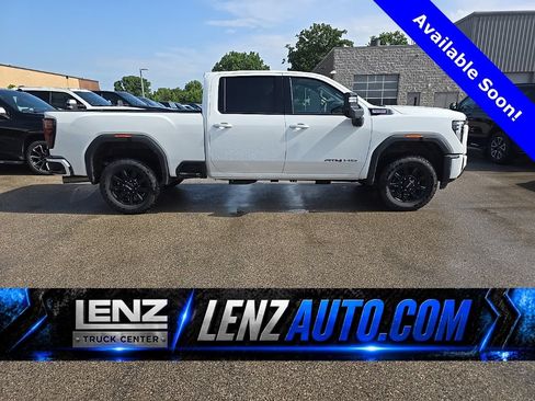 Used 2026 GMC Sierra 2500 AT4 w/ Technology Package AWD/4WD image 1