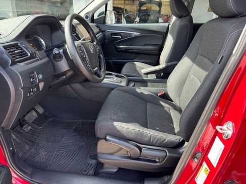 Used 2023 Honda Ridgeline Sport image 9