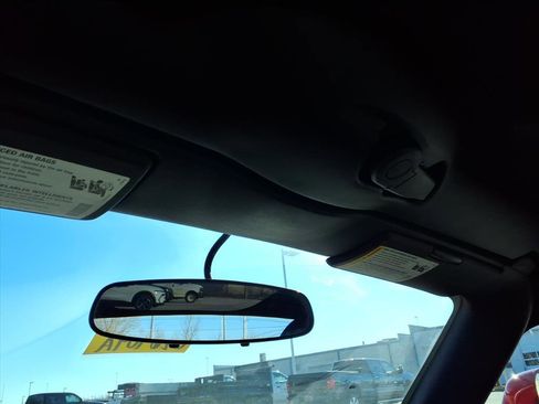 Used 2006 Pontiac Solstice Convertible w/ Premium Package image 21