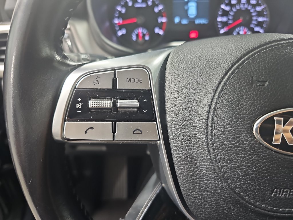 Used 2021 Kia Telluride LX AWD/4WD image 19