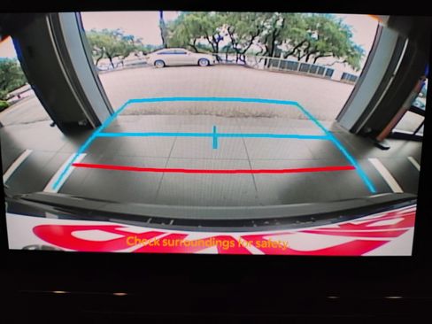 Used 2025 Toyota Corolla LE image 3