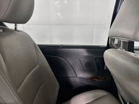 Used 2017 Toyota Sienna Limited Premium AWD/4WD image 25