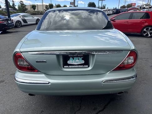 Used 2005 Jaguar XJ Vanden Plas RWD image 5