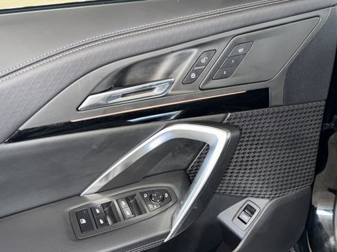 Certified 2025 BMW X2 xDrive28i image 18