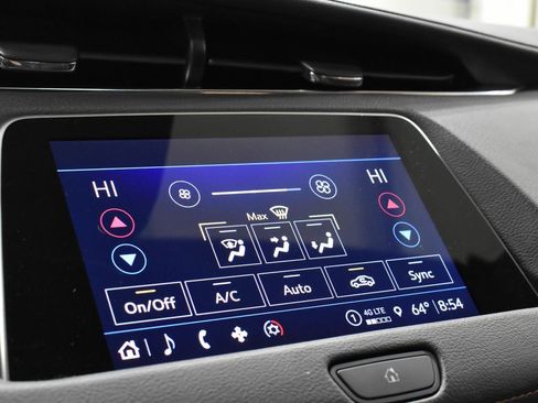 Used 2023 Cadillac XT4 Sport w/ Cold Weather Package image 17