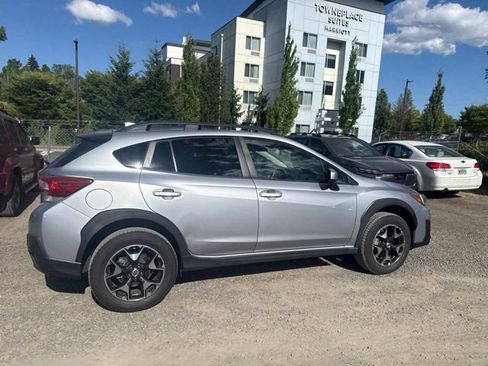 Used 2018 Subaru Crosstrek 2.0i Premium AWD/4WD image 3