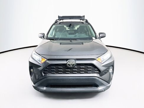 Used 2020 Toyota RAV4 XLE w/ Convenience Package image 2