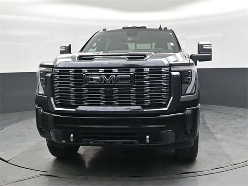 Used 2024 GMC Sierra 3500 Denali Ultimate image 8