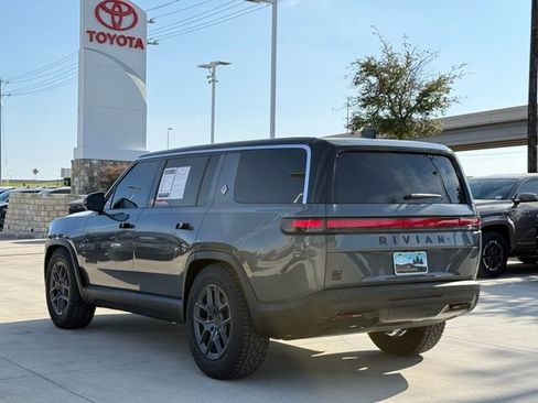 Used 2024 Rivian R1S Adventure image 5