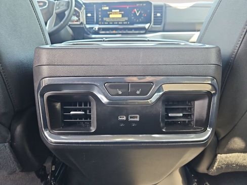 Used 2023 GMC Sierra 1500 SLT w/ SLT Premium Package AWD/4WD image 13