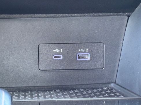 Used 2025 Nissan Pathfinder SV image 26