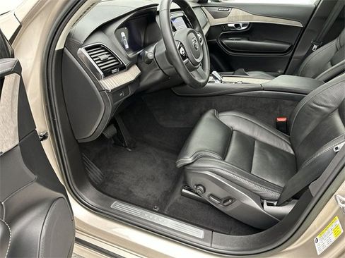 Certified 2023 Volvo XC90 B6 Ultimate w/ Protection Package Premier image 11