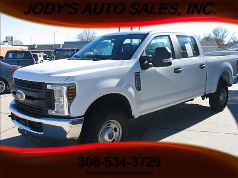 Used 2019 Ford F250 XL w/ Power Equipment Group image 26