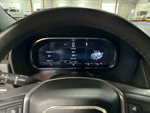 Used 2024 GMC Yukon SLT AWD/4WD image 34