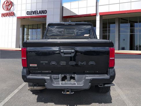 Used 2024 Toyota Tacoma TRD Sport w/ TRD Sport Upgrade Package AWD/4WD image 6