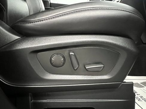 Used 2024 Ford Explorer XLT w/ Equipment Group 202A image 61