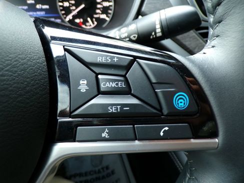 Used 2024 Nissan Altima 2.5 SV w/ SV Premium Package FWD image 31