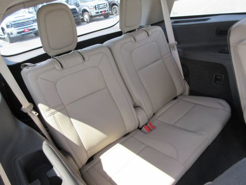 Used 2020 Lincoln Aviator Reserve w/ Elements Package Plus RWD image 26