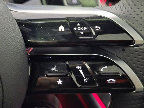 Used 2025 Mercedes-Benz GLA 35 AMG 4MATIC image 22