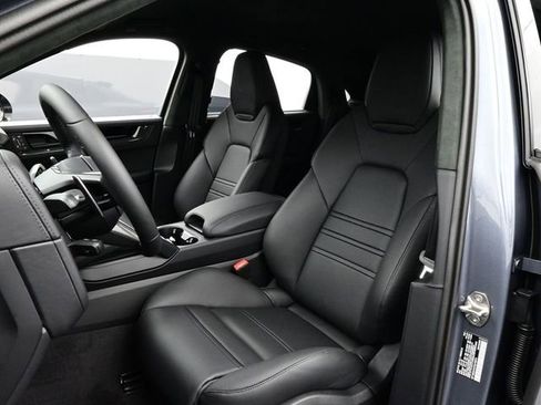 New 2026 Porsche Cayenne Turbo GT AWD/4WD image 5