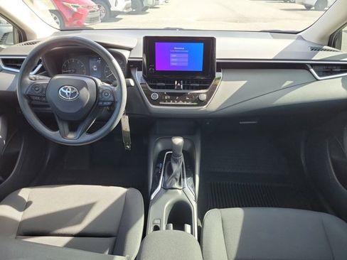 Used 2023 Toyota Corolla LE image 2