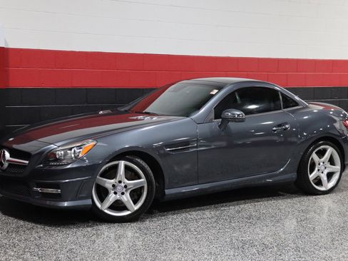Used 2013 Mercedes-Benz SLK 250 image 17