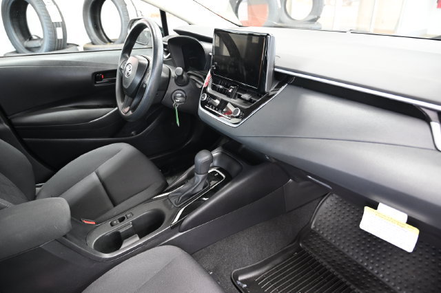 Used 2026 Toyota Corolla LE FWD image 14