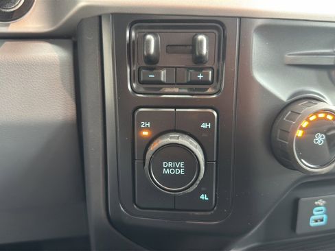 New 2026 Ford F250 XL w/ XL Chrome Package image 30