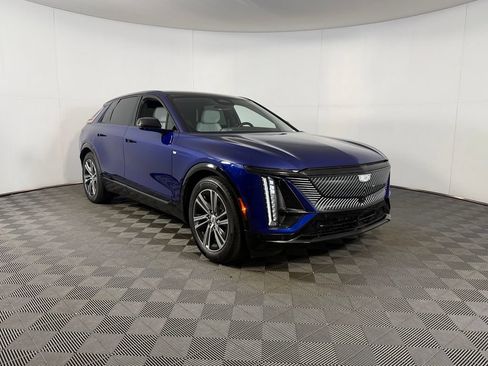 Used 2024 Cadillac Lyriq Luxury RWD image 5