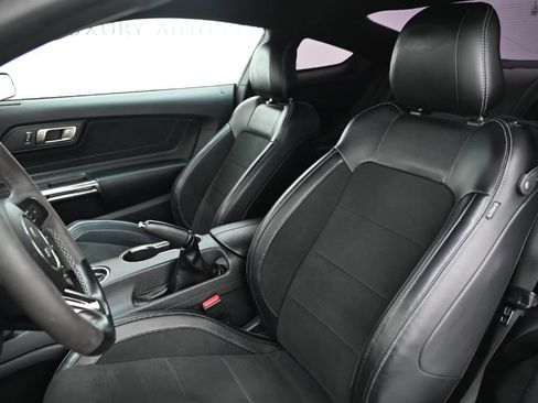 Used 2016 Ford Mustang Shelby GT350 w/ Technology Package RWD image 20