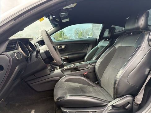 Used 2016 Ford Mustang Shelby GT350 w/ Technology Package image 21