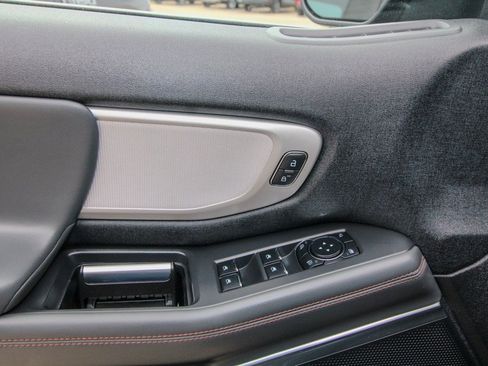 Used 2025 Ford Expedition Active image 14