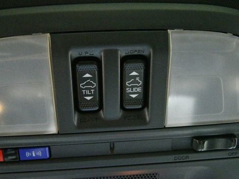 Used 2024 Subaru Crosstrek 2.5i Wilderness AWD/4WD image 19