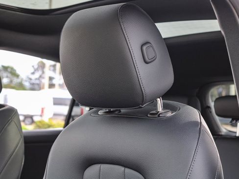 Certified 2025 Mercedes-Benz GLA 250 4MATIC image 22