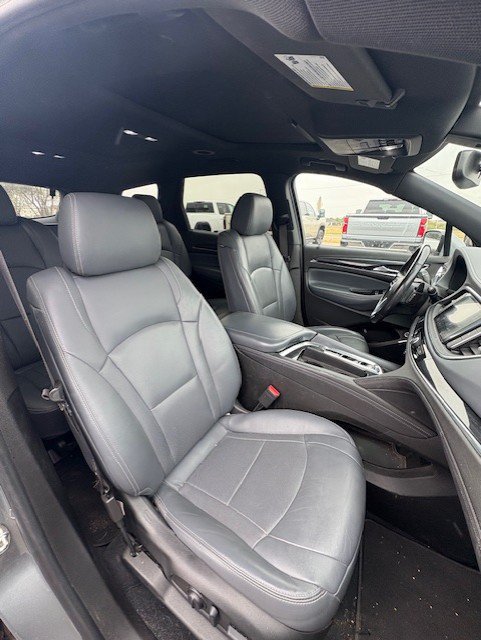 Used 2023 Buick Enclave Essence w/ Experience Buick Package FWD image 9