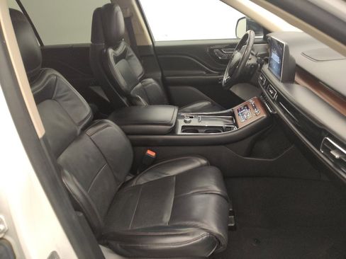 Used 2021 Lincoln Aviator Reserve w/ Equipment Group 201A RWD image 21