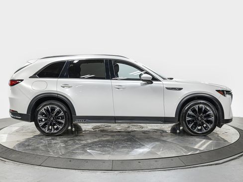 Used 2024 MAZDA CX-90 Plug-In Hybrid w/ Premium Pkg image 8