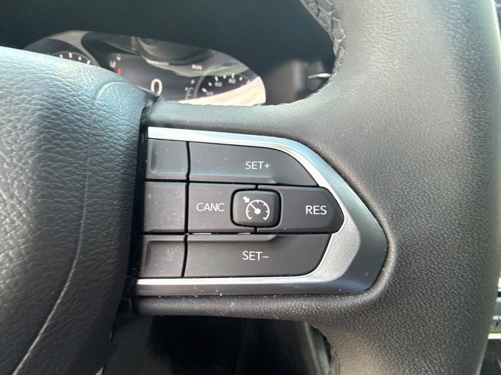 Used 2024 Jeep Compass Latitude AWD/4WD image 20