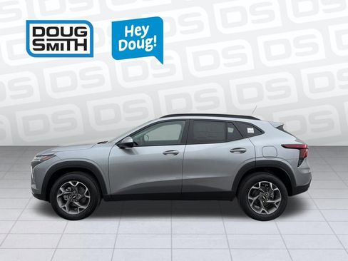 New 2026 Chevrolet Trax LT w/ Driver Confidence Package image 3